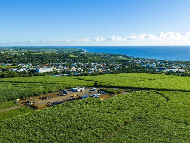 Vue aérienne base vie travaux HTB EST St Benoit